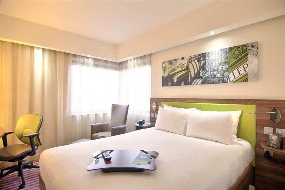 Hampton By Hilton Frankfurt City Centre Frankfurt am Main Room photo